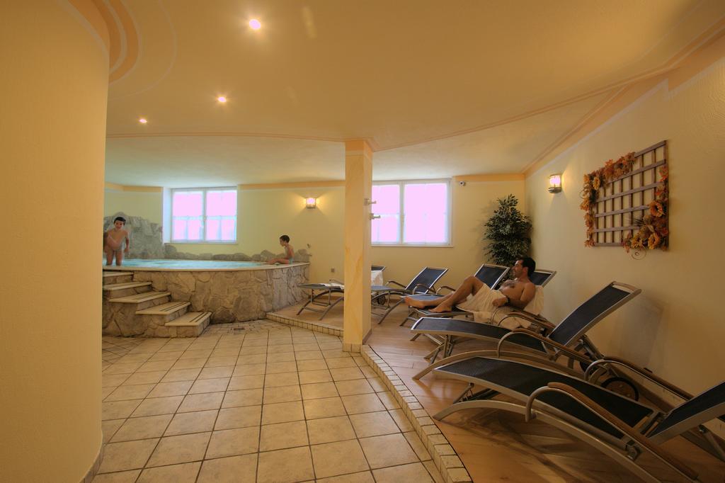 Residence Montebel Tesero Εξωτερικό φωτογραφία
